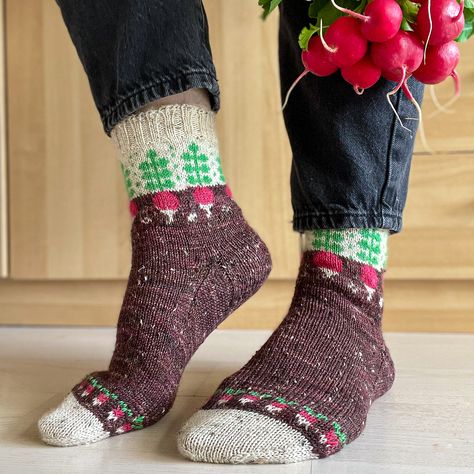 I’m a big fan of radishes and I’m an even bigger fan of these radish socks! Get the pattern via Etsy, designed by Charlotte Stone of Stone Knits. More Patterns From This Designer: * This post contains affiliate links. Socks Knitting, Knitted Heart, Sock Knitting, Knitting Instructions, Sock Knitting Patterns, Knitted Socks, Pdf Knitting Pattern, Sock Patterns, Circular Needles