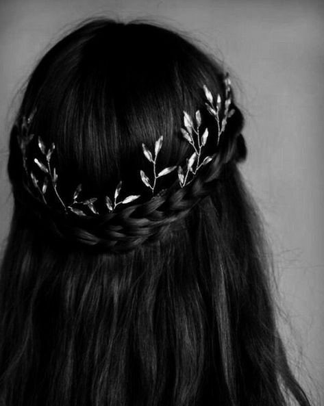 Silver Hair Accessory, Black Hair Aesthetic, Classy Hairstyles, Ball Hairstyles, Black Hair Color, Human Hair Color, Long Black Hair, Wedding Headband, Hair Vine