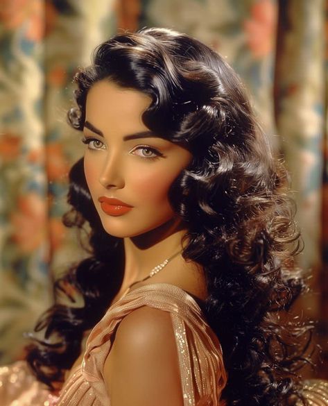 Classic Hollywood Makeup Glamour, Retro Glamour Aesthetic, Vintage Hollywood Hairstyles, Soft Dramatic Hairstyles, Long Vintage Hair, Vintage Glamour Photoshoot, Vintage Glamour Aesthetic, Aristocratic Beauty, Vintage Curly Hair