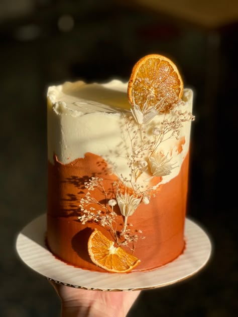 Orange And Green Cake Design, Burnt Orange Cake Ideas, Burnt Orange Birthday Cake, Fall Wedding Cake Simple, Orange Colored Cake, Rustic Cake Birthday, Orange Cake Wedding, Orange Cake Birthday, Orange And Green Cake