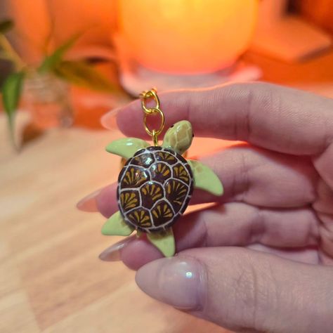 I hope I can keep the motivation and post regularly. Maybe I can make it a small business!! This turtle ended up being a gift(●^o^●) #clayturtle #claycharms #clay #charm #polymerclayart #polymerclaycharms #polymerclay #polymerclayjewelry #polymerclaykawaii #polymerclayminiature #polymerclaycharm #polymerclayanimals #polymerclayminiatures #cuteminiature #turtle #seaturtle #cuteclaycharms #kawaii #kawaiicharms #kawaiiclay #premosculpey #handmade Clay Koi Fish, Polymer Clay Turtle, Clay Turtle, Polymer Clay Kawaii, Clay Wall Art, Polymer Clay Animals, Clay Wall, Polymer Clay Miniatures, Polymer Clay Charms