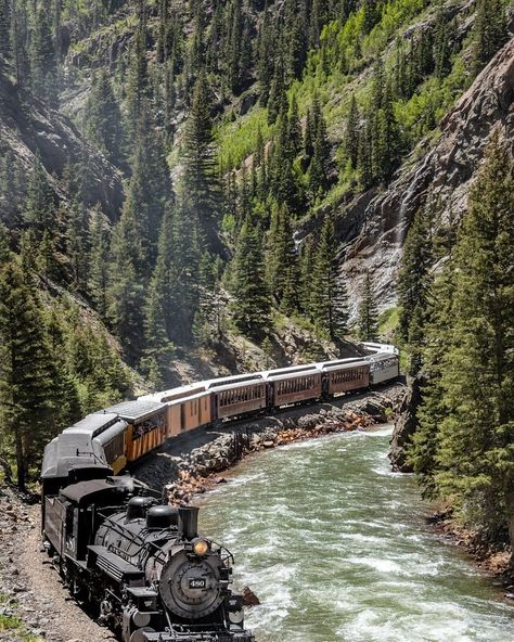 Durango Train, Steam Trains Photography, Big Boy 4014, Scenic Train Rides, Steam Engine Trains, Scenic Railroads, Railroad Pictures, Railroad Photography, Train Art