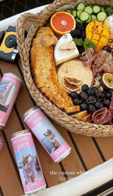 Boat Trip Food Ideas, Old Money Castle, Bachelorette Party Snacks, Boat Party Theme, Bachelorette Pink, Dream Wedding Aesthetic, Bachelorette Party Bags, Pink Bachelorette, Snack Platter