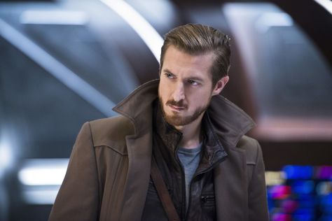 Here's the real reason why Rip Hunter disappeared from DC's Legends of Tomorrow  - DigitalSpy.com Rip Hunter, Arthur Darvill, Arrow And Flash, Captain Cold, White Canary, Dc's Legends Of Tomorrow, David Tennant Doctor Who, Supergirl Dc, Rory Williams