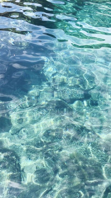 Ocean Crystals, Water Aesthetic, Beautiful Ocean Pictures, Water Pictures, Ocean Pictures, Ocean Wallpaper, Ocean Vibes, Beautiful Ocean, Summer Wallpaper