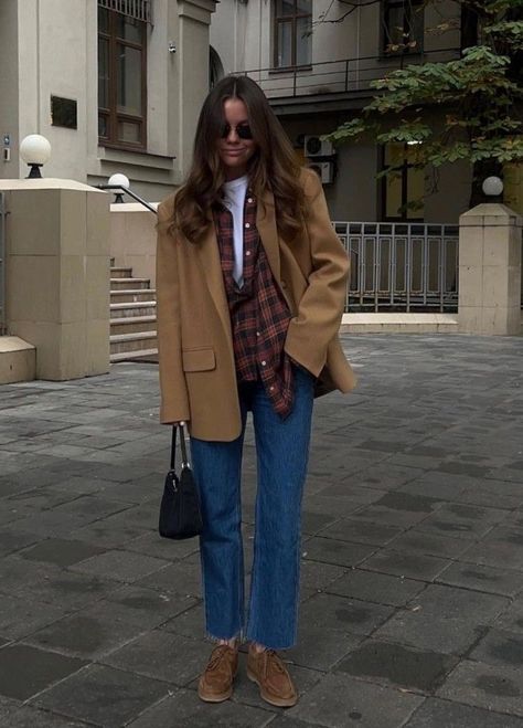 Everyday Blazer Outfits, Estilo Indie, 일본 패션, Skandinavian Fashion, Style Casual Chic, Uggs Outfit, Corporate Outfits, Casual Chique, Spring Look