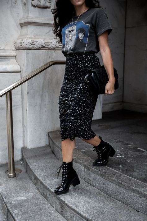 Edgy Style Black Women, Women’s Grunge Outfits, Summer Office Outfits Edgy, Edgy Outfits For 30 Year Olds, Chic Rockstar Outfit, Smart Edgy Outfit, Edgy Outfit Ideas For Women, Fashion Rocker Chic, Work Outfit Alternative