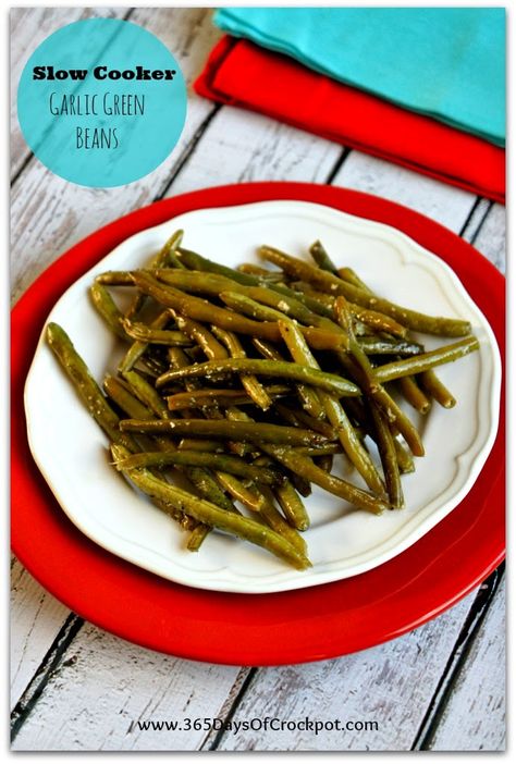 These slow cooker garlic green beans are flavorful and perfectly seasoned.  My husband thought they were the best thing ever.  A literal quote, “Those are the best beans I’ve ever eaten in my life.”  They were still fairly crisp, which is how I prefer them.  This is a simple and easy recipe that can be … Slow Cooker Green Bean Recipes, Garlic Green Bean Recipes, Slow Cooker Green Beans, Vegetarian Slow Cooker Recipes, Slow Cooker Casserole, Vegetarian Crockpot Recipes, Crock Pot Ideas, Garlic Green Beans, Slow Cooker Vegetarian