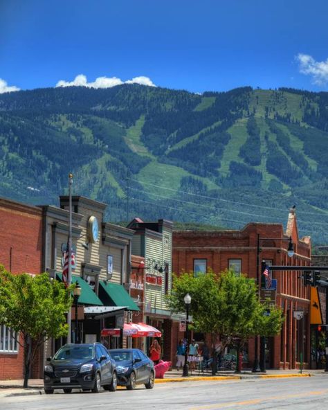 Picture-perfect moments await in downtown Steamboat Springs, surrounded by towering mountains. 🌄✨ Indulge in the small-town charm and let the mountains inspire your adventures. Book your stay at one of our cozy vacation rentals and make the most of your getaway!

#steamboatsprings #colorado #steamboatspringscolorado #mountainretreat #exploresteamboat #vacationmode Small Town Colorado, Cozy Vacation, Steamboat Colorado, Nice Scenery, Cozy Lodge, Steamboat Springs Colorado, Best Ski Resorts, Ski Town, Post Grad