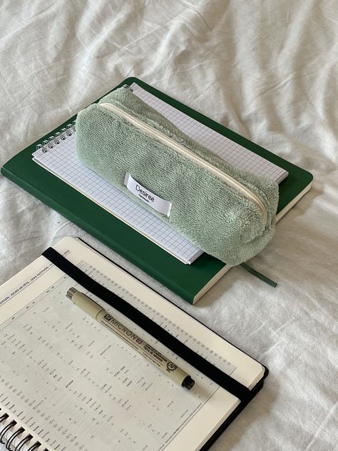 Sage Green Stationary Aesthetic, Sage Green School Aesthetic, Sage Green School Supplies, Green Stationary Aesthetic, Aesthetic School Supplies Themes, Green Study Aesthetic, Kimberly Reed, Study Core, Romanticize School