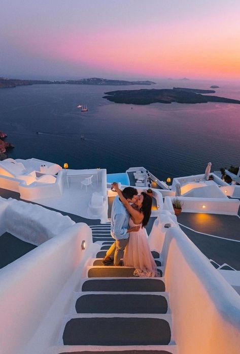 Santorini Greece Couple Photography, Santorini Greece Romantic, Santorini Greece Couple Goals, Couple In Santorini, Santorini Greece Aesthetic Couple, Couple Greece Aesthetic, Honeymoon Couple Romantic, Honeymoon In Santorini, Greece Couple Aesthetic