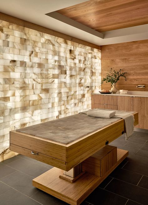 Home Gyms Get Holistic - Mansion Global Himalayan Salt Wall, Himalayan Salt Room, Deco Spa, Salt Wall, Home Spa Room, Wellness Room, Spa Room Decor, Spa Interior Design, Salt Room