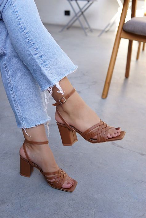 Cute Low Heels, Everyday Heels Casual, Women’s Shoes, Shoes With Dresses, Shoes Wedding Guest, Girls High Heel Shoes, Everyday Heels, Vegan Shoes Women, Brown Sandals Heels