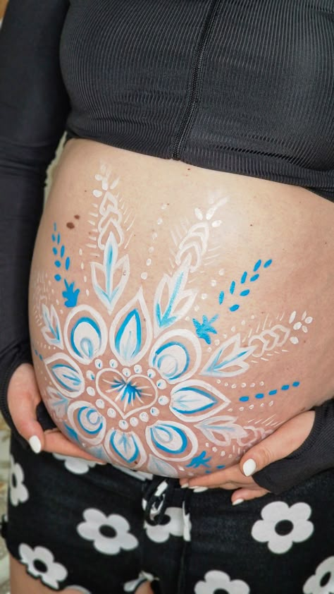 BellyPainting Baby Belly Paintings, Mothers Blessing Ceremony, Painted Pregnant Belly, Baby Bump Painting Ideas, Belly Painting Pregnant, Maternity Belly Painting, Pregnant Painting, Belly Bump Painting, Pregnancy Painting