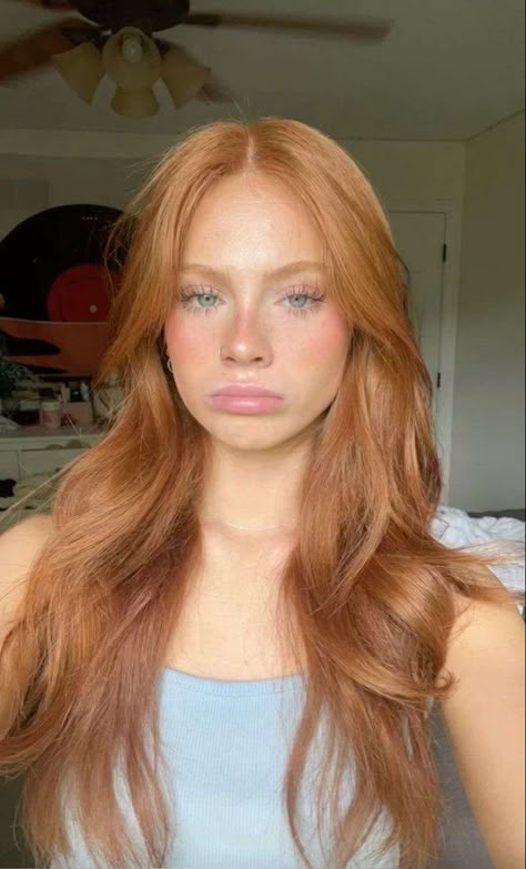 Red Head Hair Inspiration, Ginger Gloss Hair, Ginger Hair To Blonde, Ginger Haircut Ideas, Cute Hairstyles For Redheads, Strawberry Blonde Model, Ginger Hair Natural Redhead, Natural Looking Ginger Hair, Ginger Hair Color Dye