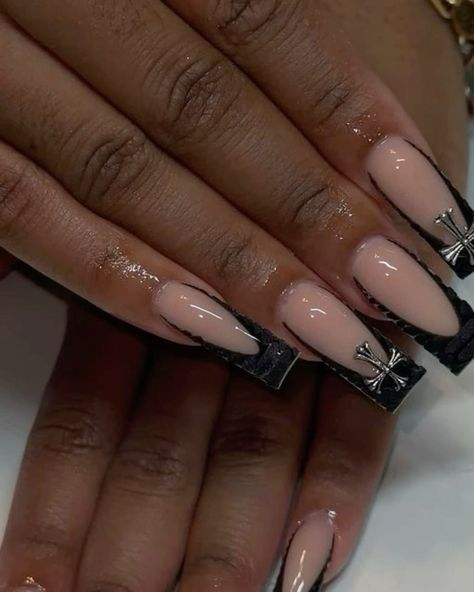 Black Croc Print French Tip Nails, Croc Nail Design French Tip, Black Croc French Tip Nails, Black Acrylic Nails Designs Ideas, Croc French Nails, Nail Ideas Black French Tip, Black Croc Nails, Croc French Tip Nails, Croc Print French Tip Nails