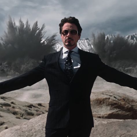 #tonystark #robertdowneyjr #RDJ #marvel #ironman #ironmanicons Tony Stark Ironman 1, Tony Stark Pp, Tony Stark Pfp, Marvel Pp, Iron Man Pfp, Actor Pfp, Avengers Pfp, Pfp Movie, Iron Man Icon