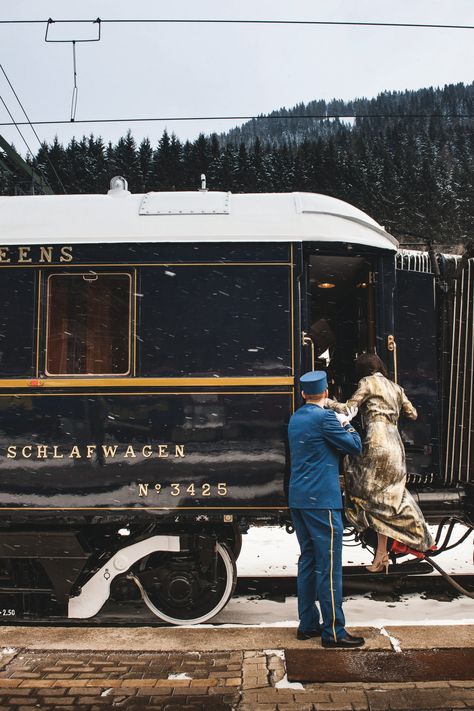 Orient Express Train, Luxury Trains, Traveling By Train, Simplon Orient Express, The Orient Express, Train Route, Winter City, Luxury Train, Train Ride