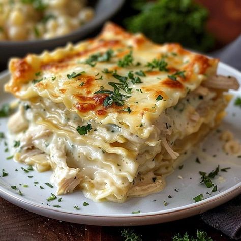 Imagine melding the creamy, rich flavors of Chicken Alfredo with the hearty, layered goodness of traditional lasagna. That’s what you get with Chicken Alfredo Alfredo Chicken Lasagna, Chicken Alfredo Lasagna Recipe, Crescent Roll Recipes Dinner, Chicken Alfredo Stuffed Shells, Alfredo Stuffed Shells, Chicken Lasagna Recipe, Alfredo Casserole, Chicken Alfredo Casserole, Chicken Alfredo Lasagna