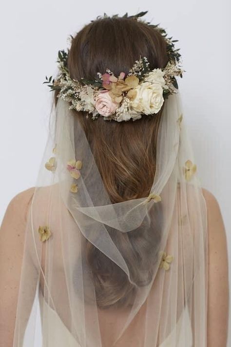 Veil With Flowers, Country Wedding Dresses, Princess Wedding Dresses, Black Wedding Dresses, Modest Wedding Dresses, Forest Wedding, Wedding Dresses Unique, Wedding Veils, Wedding Dresses Simple