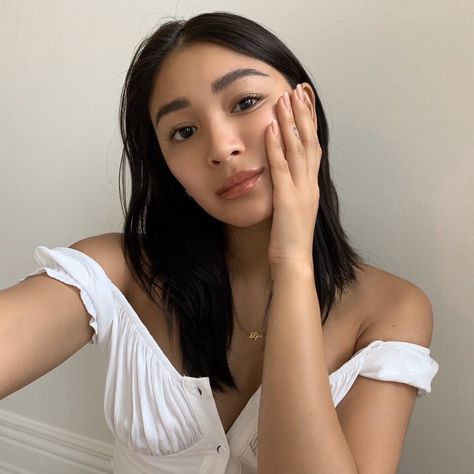 Nadine Lustre Port, Nadine Lustre Instagram, Nadine Lustre Fashion, Lady Luster, Kendall Jenner Icons, Nadine Lustre, Hair And Makeup Tips, Feminine Women, Glam Squad