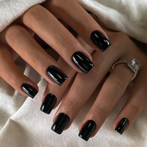 32 Stunning Black Fall Nail Ideas to Elevate Your Style Black Square Nails With Design, Black Square Gel Nails, Black Nail Square, Fall Black Nails Ideas, Black Fall Nail Ideas, Black Square Nails Design, Short Square Black Nails, Plain Black Nails, Fall Black Nails