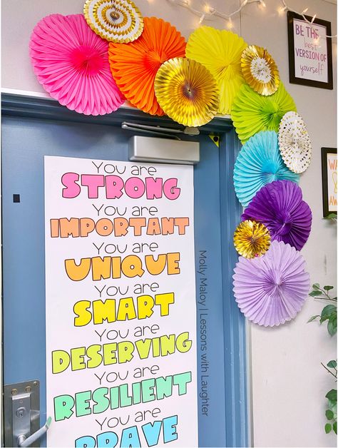 Affirmation Classroom, Classroom Diy Decor, School Counselor Organization, Setting Up A Classroom, Fifth Grade Classroom, Classroom Library Organization, School Counselor Office, Classroom Diy, Diy Classroom Decorations