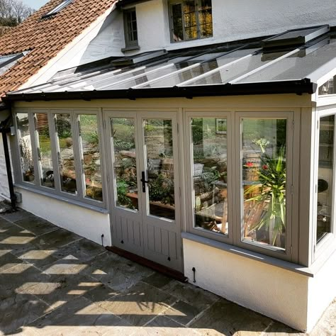 Conservatory Colour Ideas, Wooden Conservatory Ideas, Bungalow Conservatory Ideas, Cottage With Conservatory, Conservatory Front Of House, Narrow Conservatory, Modern Conservatory Decor, Painted Conservatory, Wooden Conservatory