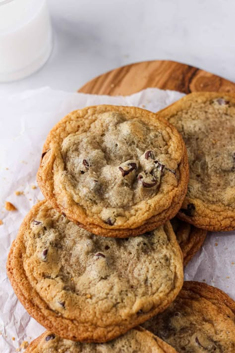 eggless chocolate chip cookies Cookie Recipe Without Eggs, Egg Free Chocolate Chip Cookies, Cookie Recipes Without Eggs, Eggless Cookie Recipes, Egg Free Cookies, Dark Chocolate Chip Cookies, Eggless Chocolate Chip Cookies, Eggless Cookies, Make Chocolate Chip Cookies