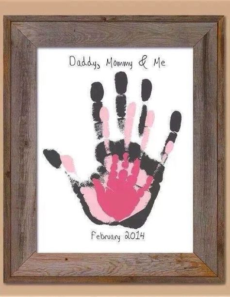 Hand Print Art, Perlengkapan Bayi Diy, Family Hand Prints, New Baby Crafts, Diy Bebe, Handprint Art, Homemade Baby, Baby Diy