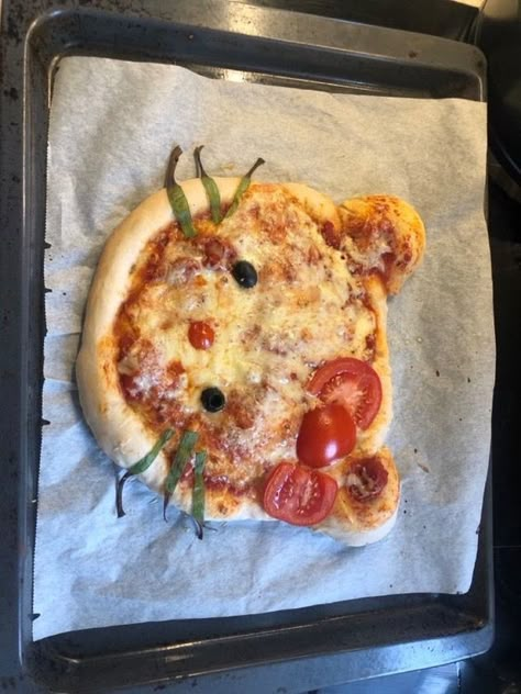 Cute Pizza, Think Food, Yummy Comfort Food, Food Recepie, 13th Birthday, Food Inspo, Food Obsession, Pretty Food, Food Cravings