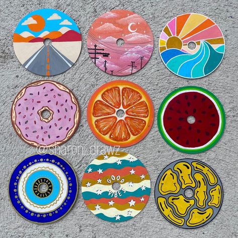 CD Paintings 💿🖌️ ~ ~ ~ ~ ~ #cds #cdpainting #cdart #poscamarkers #acrylicpaint #painting #acrylicpainting #creativity #outdoor #sharondrawz Circular Art Ideas, Painted Ideas, Art With Cds, Gen Z Crafts, Cute Record Painting Ideas, Art On Records, Circle Art Ideas, Painting My Room, Cd Disk Art