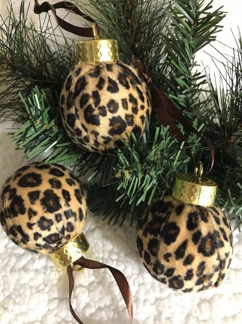 Decoration For Party, Animal Print Decor, Leopard Christmas, Tree Wreath, Christmas Tree Wreath, Christmas Feeling, Christmas Mood, Christmas Stuff, Dream House Decor