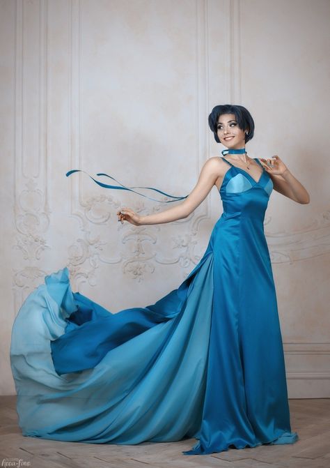 Sailor Mercury Hair, Mercury Dress, Princess Mercury, Eternal Sailor Moon, Royal Attire, Ami Mizuno, Sailor Princess, Sailor Moon Cosplay, Princess Cosplay