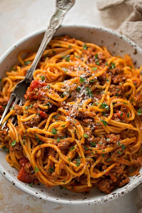 Spaghetti With Italian Sausage, Sausage Instant Pot, Grilled Hamburgers, Instant Pot Spaghetti Recipe, Salad Add Ins, Instant Pot Spaghetti, Salad Appetizer Cups, Bawang Bombay, Cremini Mushrooms