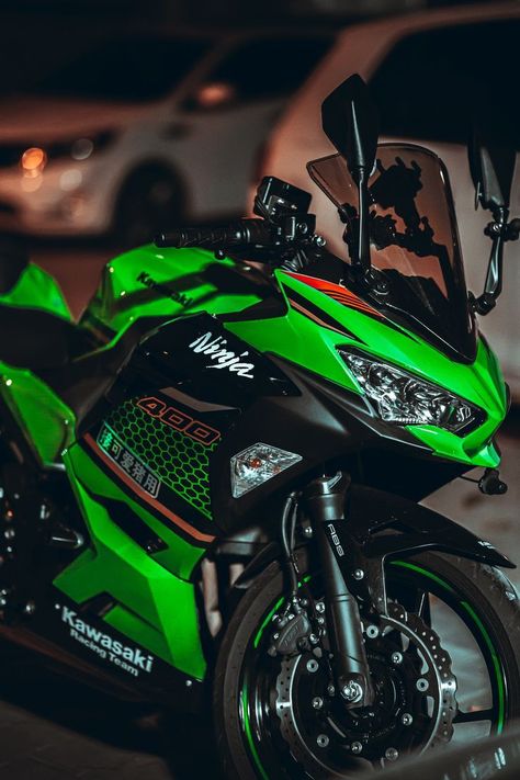 Kawasaki Ninja 400 Wallpaper, Kawasaki Ninja Bike, Ninja Motorcycle, Ninja Bike, Green Motorcycle, Kawasaki Ninja 400, Kawasaki Motor, Biker Photography, Ninja 400