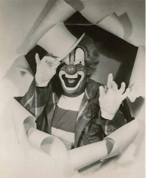 Billy Burke Vintage Clowns, Ringling Brothers Circus, Creepy Circus, Billy Burke, Old Circus, Ringling Brothers, Creepy Clowns, Pierrot Clown, Under The Big Top