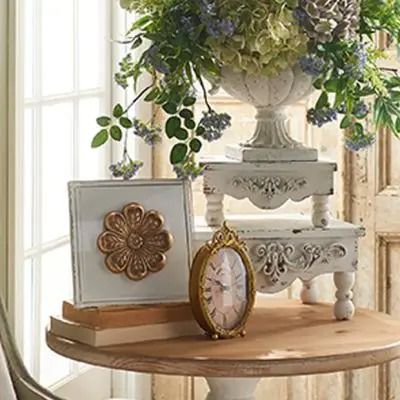 THE GILDED GARDEN | Shop Sales Events Antique Farmhouse Vibe Place, Painted Hydrangea, Antique Living Room, Office Bookshelf, Antique Booth Displays, Farmhouse Vase, Clock Antique, French Vintage Decor, Living Room Vintage