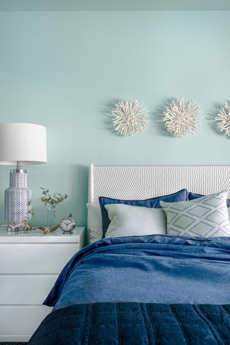 Aqua Bedrooms, Blue Bedroom Walls, Best Bedroom Colors, Bedroom Turquoise, Neutral Bedroom Decor, Teal Bedroom, Hgtv Dream Home, Best Bedroom, Bedroom Wall Colors