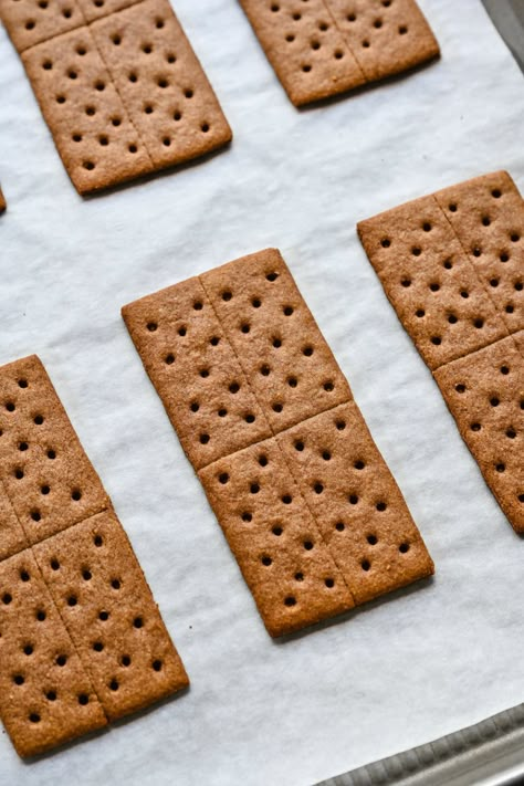 How To Make Gram Crackers, Grahman Crackers Recipe, Graham Cracker Homemade, Homemade Club Crackers, Homemade Gram Crackers, Pancake Game, Homemade Fig Newtons, Homemade Gatorade, Homemade Cheez Its