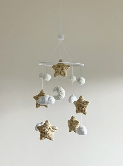 Crochet Nursery Mobile Free Pattern, Crochet Star Mobile, Crochet Cot Mobile, Crochet Nursery Mobile, Crocheted Baby Gifts, Crochet Baby Mobile Pattern, Crochet Crib Mobile, Crochet Baby Room Decor, Crochet Things For Babies