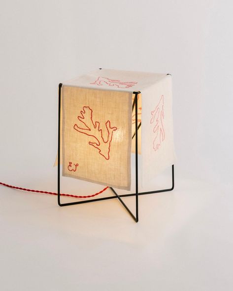 Tin Can Lamp, Lamp Embroidery, Zimmer Diy, Cool Bedroom, Diy Lampe, Deco Luminaire, Screenprinting, Diy Lamp, Objects Design