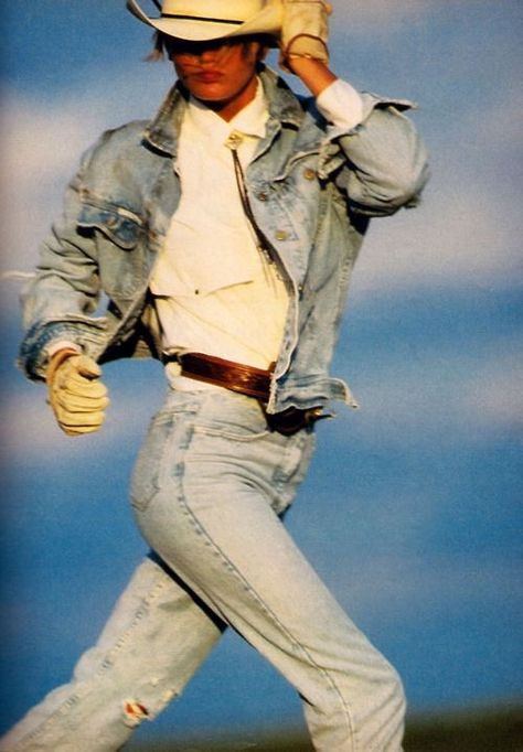 Georges Marciano/Guess Jeans, Seventeen magazine, August 1985. Cowgirl Denim Outfit, Cowboy Aesthetic, Cowboy Baby, Seventeen Magazine, Cowboy Outfits, Western Aesthetic, Human Poses Reference, Baby Cowboy, Pose Ref