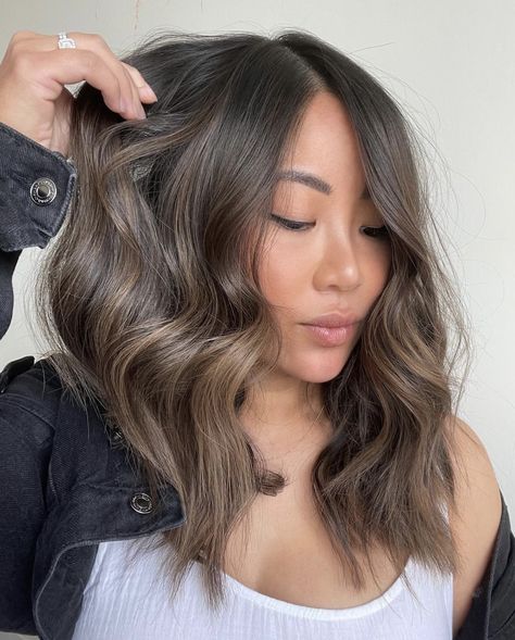 Mushroom Blonde Hair Color Formula, Frosty Brunette, Brown Hair Lowlights, Rich Brunette Hair Color, Balayage Hair Brunette With Blonde, Hair Color Goals, Hair Lowlights, Balayage Hair Brunette, Darker Blonde