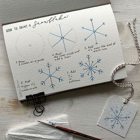 Watercolour Gift Tag Tutorial 1/4: Snowflake Watercolor Snowflake Tutorial, Watercolour Snowflakes, Watercolour Christmas Cards Ideas, Snowflake Painting, Snowflake Watercolor, Watercolor Snowflakes, Watercolor Snowflake, Painted Christmas Cards, Simple Snowflake