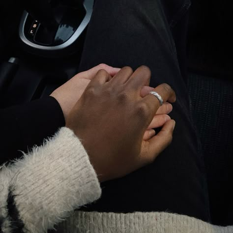 #wlw #lgbt #lgbtq #lesbian #sapphic #hands #romance #couple #cute #love Jamaican Couple Aesthetic, Sapphic Aesthetic Faceless, Lgbtq Love Aesthetic, Interacial Sapphic Aesthetic, Bgwg Couple, Wwbm Couple Aesthetic, Wlw Couple Goals Teenagers, Interracial Wlw Aesthetic, Black And White Wlw Couple