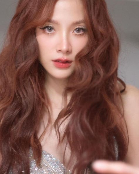 Hair Color For Tan Skin, 2 Hair Color, Baifern Pimchanok, Long Hairstyle, Hair Streaks, Hair Therapy, Haircut And Color, Hair Color And Cut, Dye My Hair