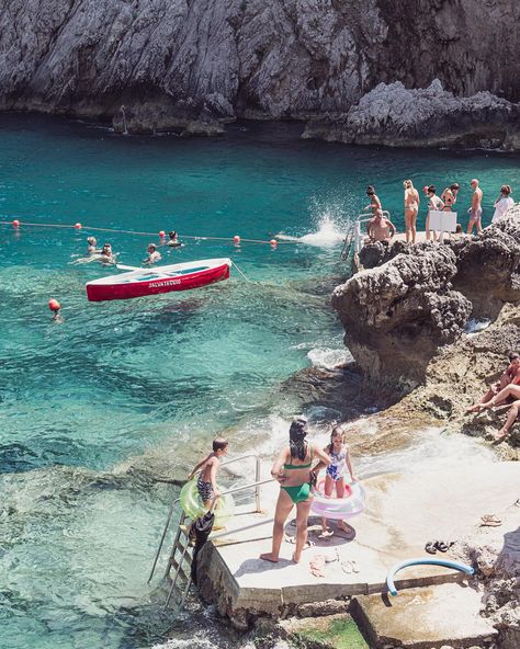 Which version is best?? 1 or 2? Taken at @da_luigi_ai_faraglioni Ischia Italy, Small Gallery, Summer In Italy, Sorrento Italy, Capri Sun, Vacation Goals, Capri Italy, Quaint Village, Film Photos