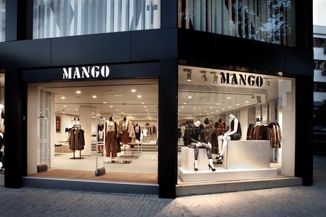 MANGO SET TO LAUNCH A PLUS SIZE CLOTHING LINE. WE HOPE ITS BETTER THAN H’S PLUS SIZE LINE Mango Store, Dress Your Body Type, Shop Entrance, Plus Size Wardrobe, Body Positive Fashion, Harmony Design, Mango Clothing, Mango Shop, Plus Size Outfit Ideas