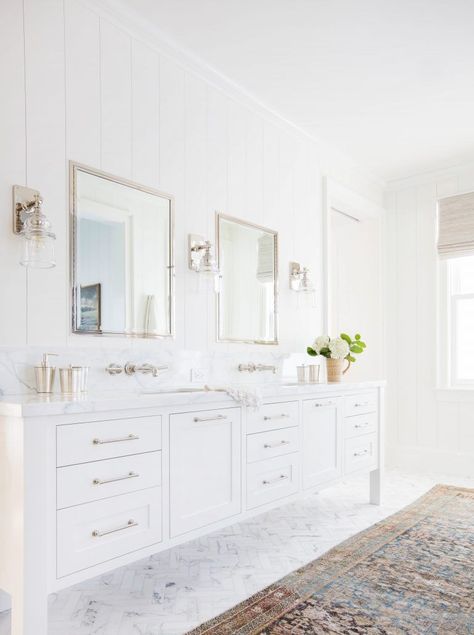 Bathroom Vanity Inspiration, Marble Bathroom Vanity, White Bathroom Ideas, Vanity Inspiration, Amber Interiors Design, All White Bathroom, Rental Bathroom, White Bathrooms, Custom Bathroom Vanity